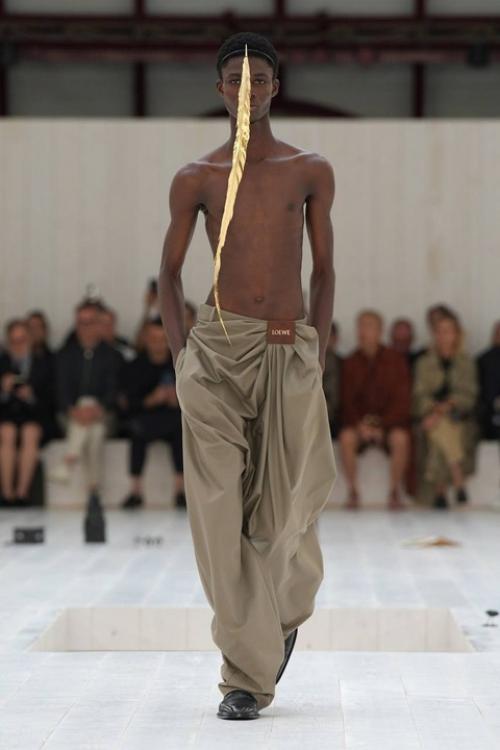 Какая красивая коллекция Джонатана андерсона для мужского Loewe. 03