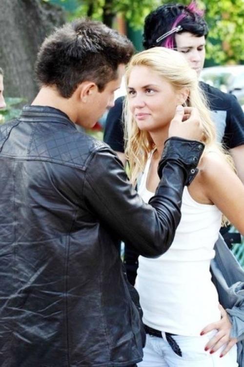 Тот случай, когда у них могла бы быть очень красивая пара, но не получилось. 01