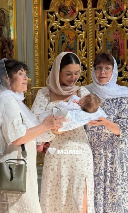 Синайский Вдовец Олег Винник 2-месячного сына крестил. 02