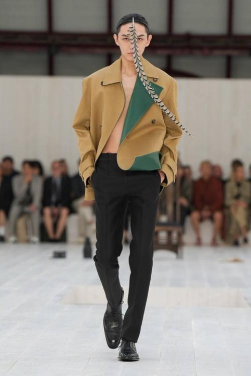 Какая красивая коллекция Джонатана андерсона для мужского Loewe. 01