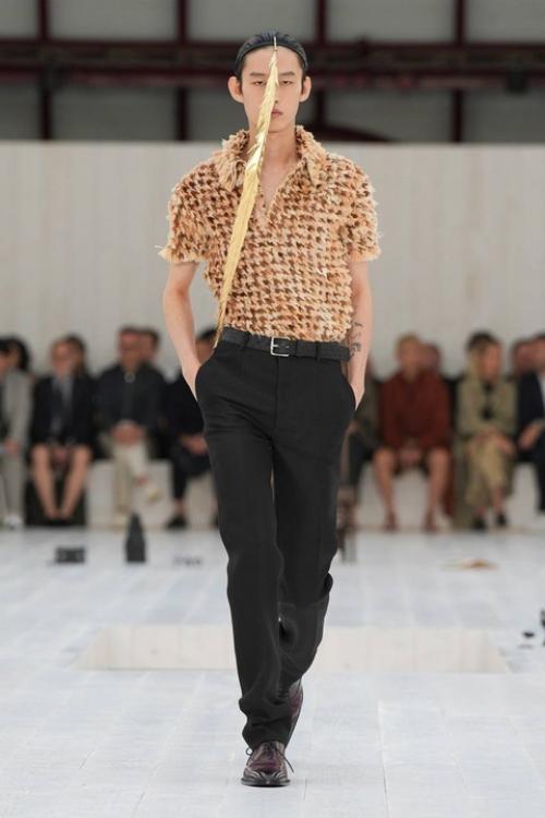 Какая красивая коллекция Джонатана андерсона для мужского Loewe. 02