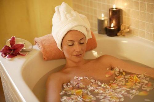 Лечебная ванна, которая облегчит протекание климакса.
