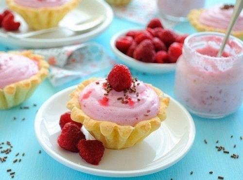 Корзиночки с малиновым суфле. Корзиночки с малиновым суфле.