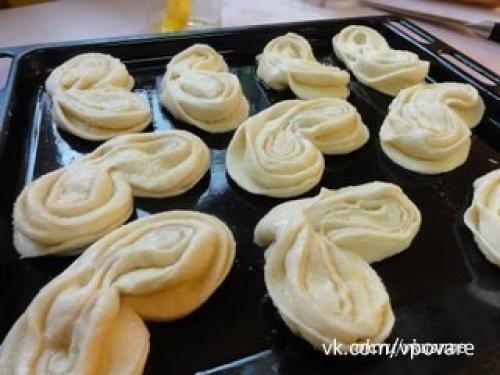 Плюшка сахарная.  В детстве я обожала эти плюшки. 07