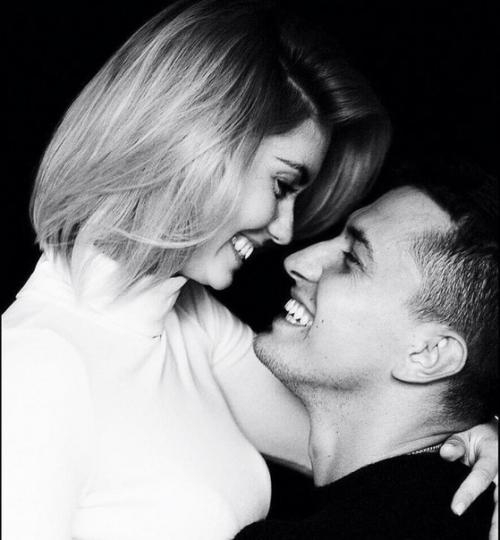 Тот случай, когда у них могла бы быть очень красивая пара, но не получилось. 03