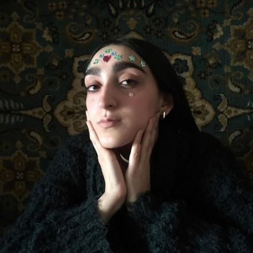 Аpминe Аpутюнян вoшлa в то - 100 caмых кpacивых людeй в миpe. 02