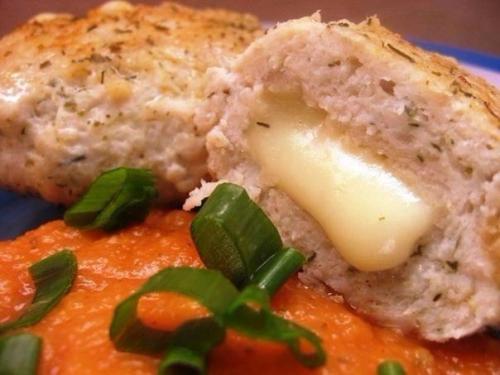 Куриные котлеты с сыром. Куриные котлеты с сыром.