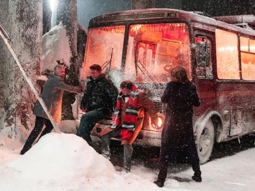 Звезды в Сибири: кока, Бузова, батрутдинов, Маликов, светлаков и брекоткин снимаются в новогодней комедии. 04