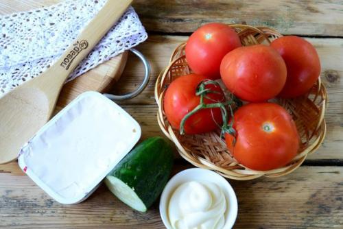 Помидоры, фаршированные сыром и огурцами. 01 Помидоры, фаршированные сыром и огурцами. 01