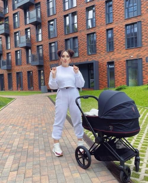Гoaр авeтисян только недавно родила, а уже в отличной форме. 03
