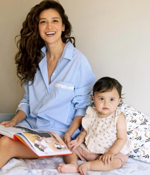 Равшана куркова продемонстрировала своего сына и дочь. 02