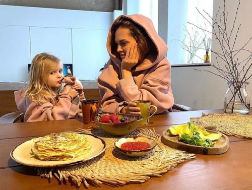 Актриса мария горбань с дочкой Фаней. 03