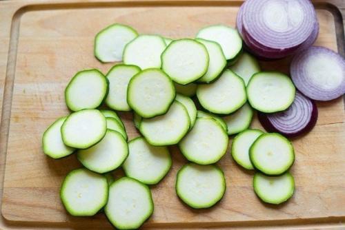 Рататуй. Ингредиенты: Цукини. 02 Рататуй. Ингредиенты: Цукини. 02