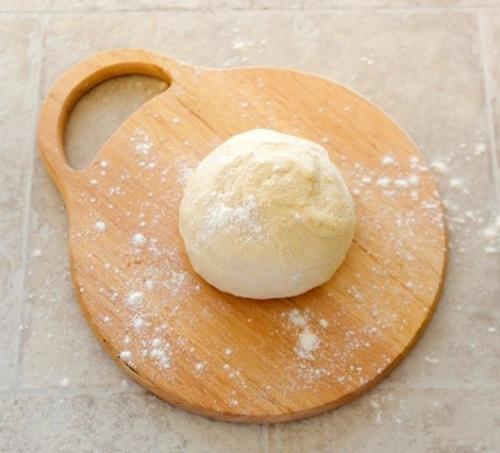 Мини - пицца с томатами и моцареллой. 01 Мини - пицца с томатами и моцареллой. 01