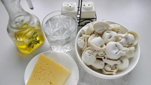 Пельмени жареные под сыром. 01