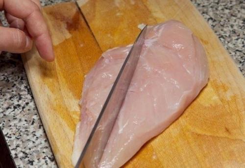 Куриные шницели. Ингредиенты: 02 Куриные шницели. Ингредиенты: 02