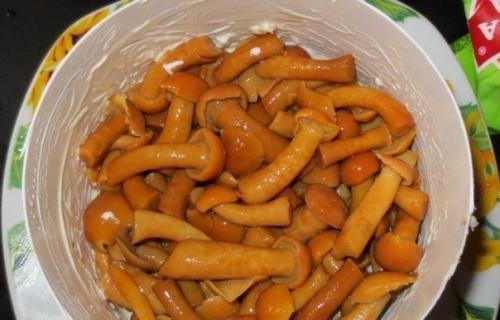 Салат с корейской морковью и грибами. 05 Салат с корейской морковью и грибами. 05