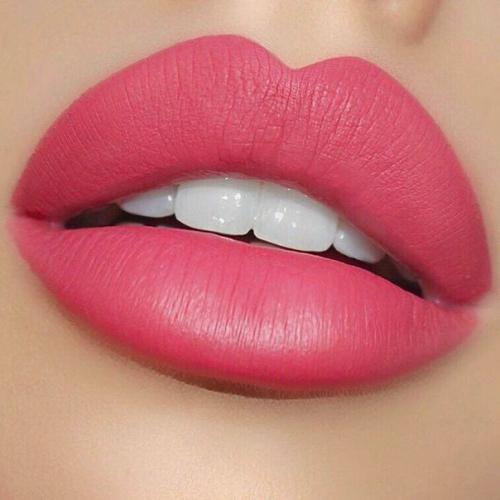 Скраб для губ за 5 минут? 
