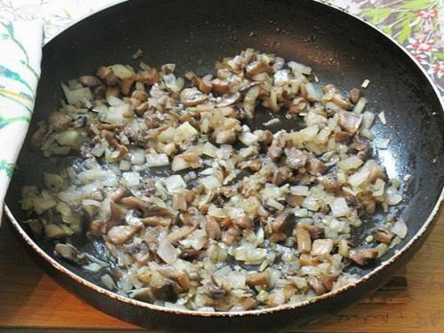 Жюльен с курицей и грибами. 01