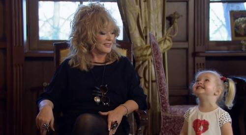 Алла пугачева со своей доченькой! 02