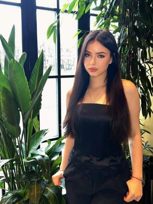 21-Летняя актриса Мария Ильюхина призналась, что переживает из-за отсутствия ролей. 03