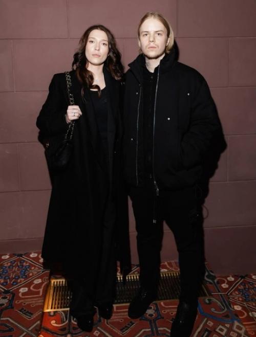 Рэпер Pharaoh впервые вышел в свет с женой, финалисткой Битвы Экстрасенсов Соней Егоровой. 03 Рэпер Pharaoh впервые вышел в свет с женой, финалисткой Битвы Экстрасенсов Соней Егоровой. 03