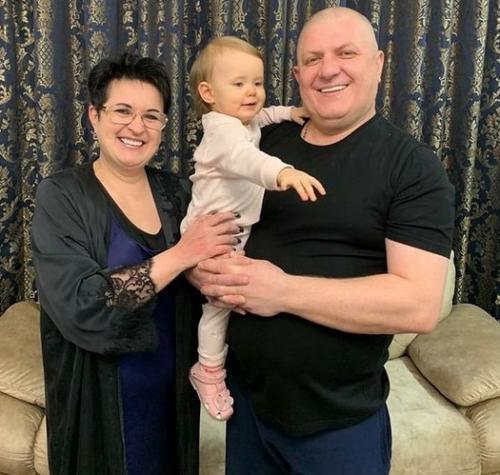 Папина Копия: мать пятерых детей Голунова показала маленькую дочь. 02