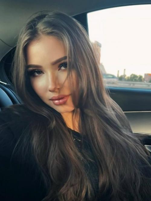 21-Летняя актриса Мария Ильюхина призналась, что переживает из-за отсутствия ролей. 01