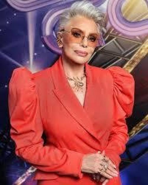 72-Летняя Ирина понаровская - это тот редкий случай, когда возраст не просто не мешает, а работает на образ. 01