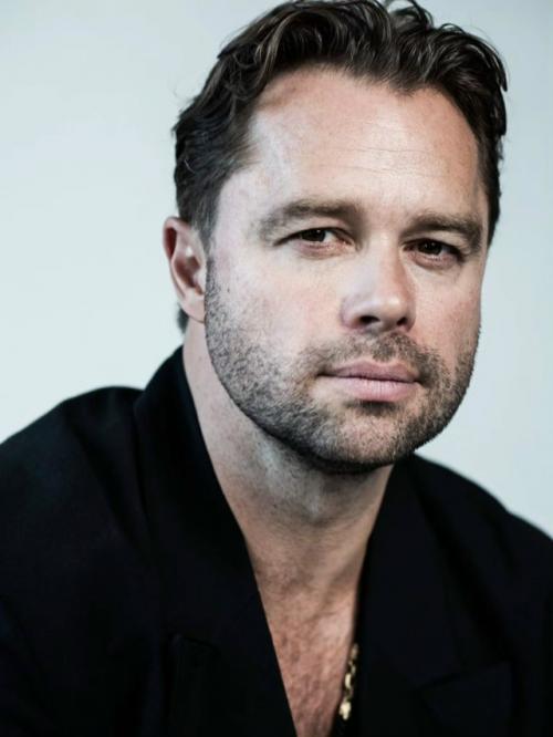 Гогунский согласился играть в Универе, чтобы избежать порчи. 01