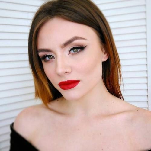 Что может придать более сексуальный вид, чем красная помада?