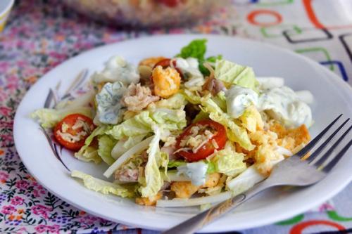 Салат Цезарь по-русски. Салат Цезарь по-русски.