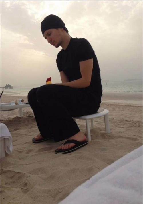 Мать троих детей Дурова опубликовала фото из семейного архива и рассказала историю их знакомства. 05