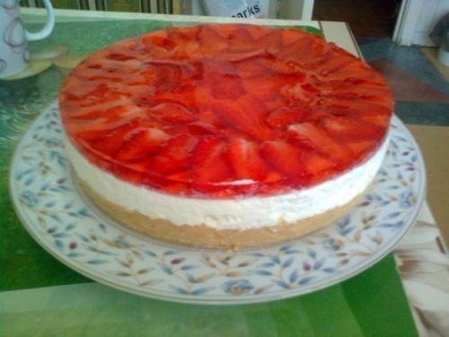 Чизкейк без выпечки с клубникой. Чизкейк без выпечки с клубникой.