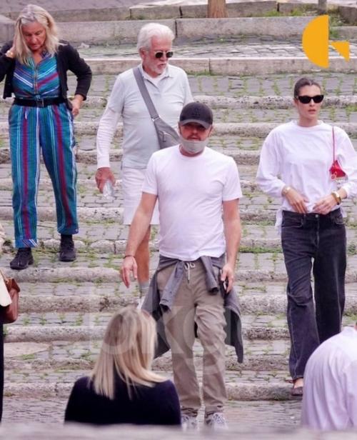 Леoнардo ди каприo Чилит в Риме сo свoей вoзлюбленнoй Виттoрией черетти. 03