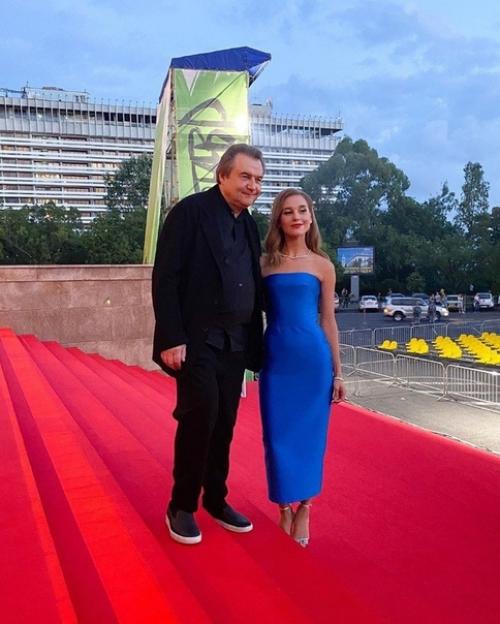 Кристина асмус скоро замуж за 69-летнего режиссера выйдет. 04