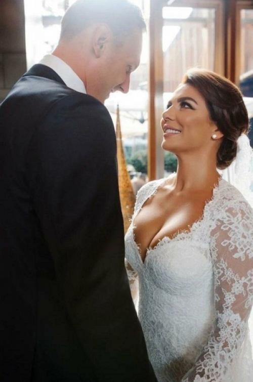 Анна седокова вышла в третий раз замуж. 02