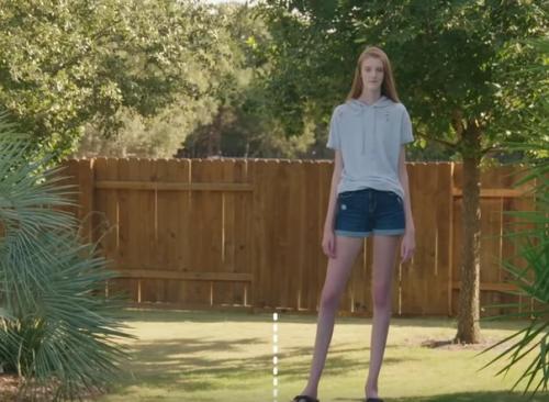 Маки маккин - молодая американка с самыми длинными ногами в мире! 02