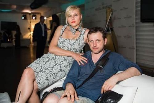 Актриса троянова вместе со своим мужем. 04