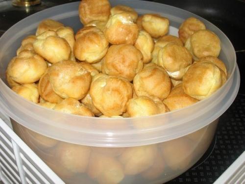 Профитроли.  Ингредиенты:  Тесто: Профитроли.  Ингредиенты:  Тесто: