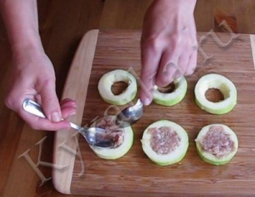 Кабачки с мясом в кляре. 01 Кабачки с мясом в кляре. 01