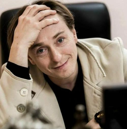 Сергея безрукова хотят Отменить за насмешку над узбекским народом.