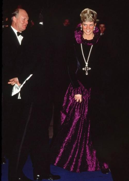 Появление Ким кардашьян на вечере Lacma Art + Film Gala вызвало жаркие споры. 02