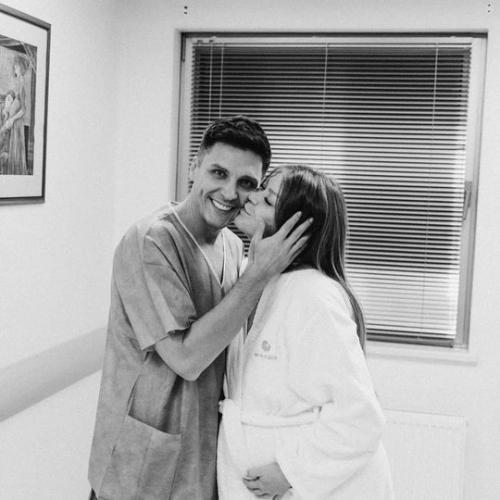 Оксана Почепа стала мамой: 40-летняя певица акула впервые родила дочь. 01