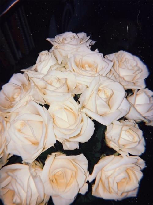 И если бы только при каждой мысли о тебе вырастал бы цветок, я мог бы бродить по своему саду вечно. 02