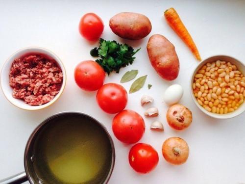 Суп с фрикадельками и томатным соком. 01 Суп с фрикадельками и томатным соком. 01