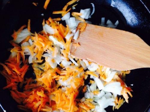 Суп с фрикадельками и томатным соком. 08 Суп с фрикадельками и томатным соком. 08