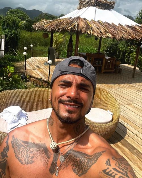 Оправданий за любовный треугольник в джунглях не ждите, сказал Natan. 06