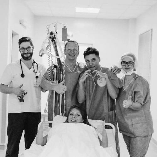 Оксана Почепа стала мамой: 40-летняя певица акула впервые родила дочь. 03