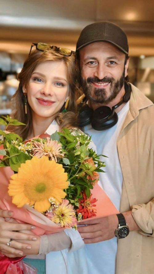 Илья авербух и Лиза Арзамасова показали милые видео со своими подросшими детьми. 
